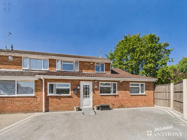 4 bedroom semi detached house for sale