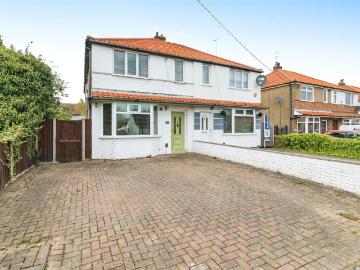 Long Road NR33 Lowestoft, NR33, East of England