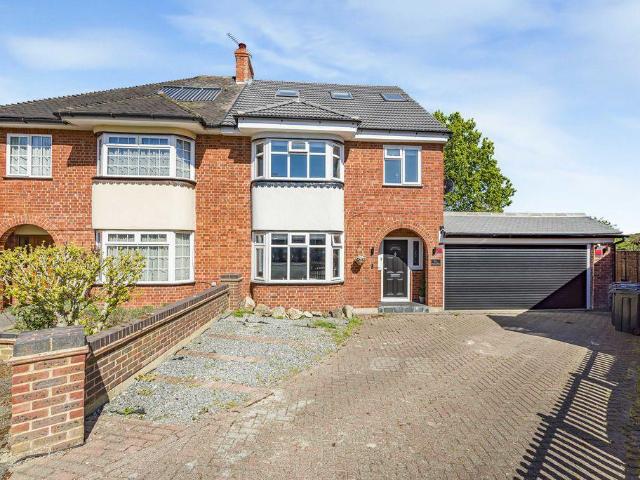 4 bedroom semi detached house for sale