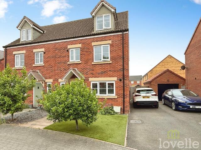 4 bedroom semi detached house for sale