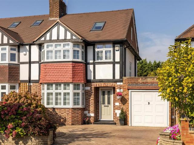 4 bedroom semi detached house for sale