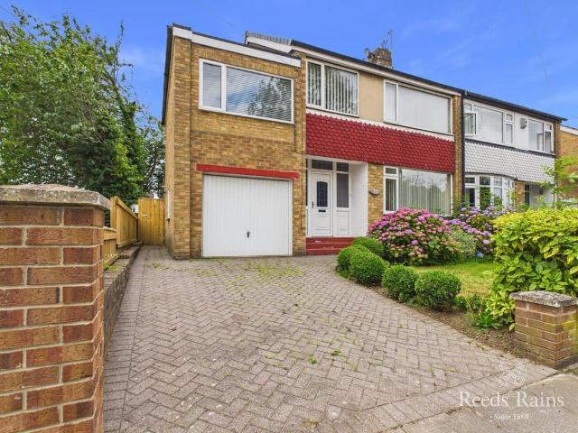 4 bedroom semi detached house for sale