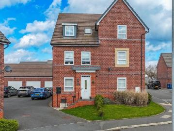 4 bedroom semi detached house for sale