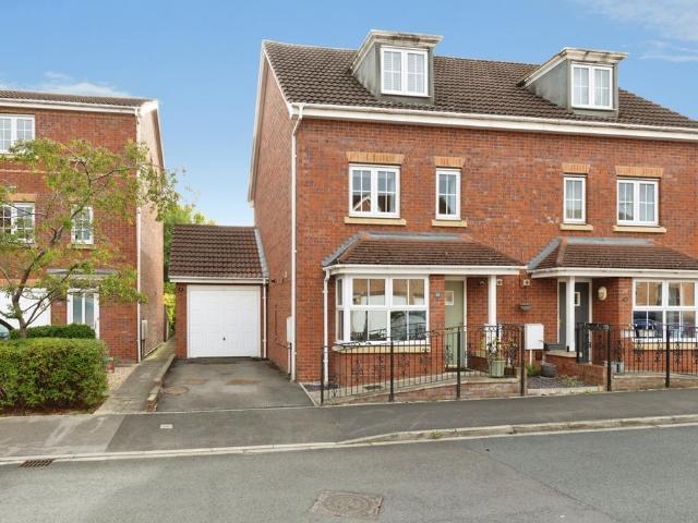 4 bedroom semi detached house for sale