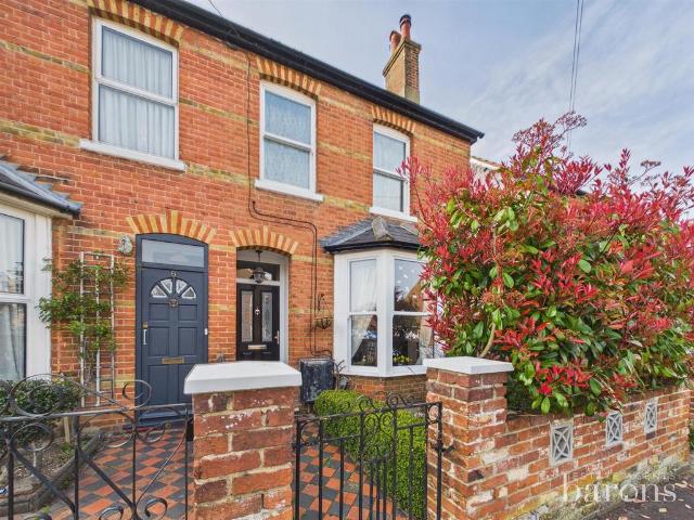 4 bedroom semi detached house for sale