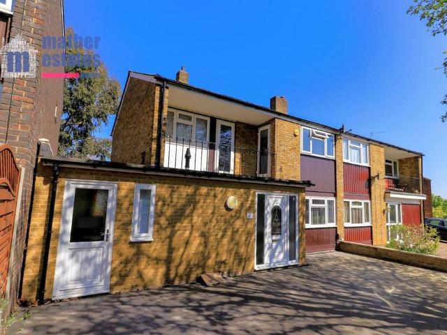 4 bedroom semi detached house for sale
