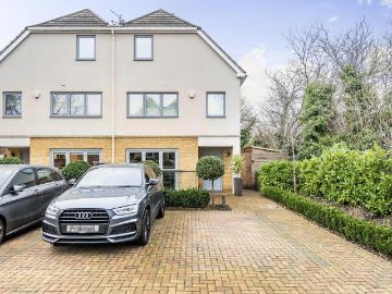 4 bedroom semi detached house for sale
