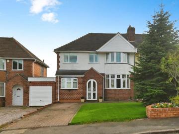 4 bedroom semi detached house for sale