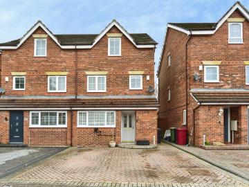 4 bedroom semi detached house for sale