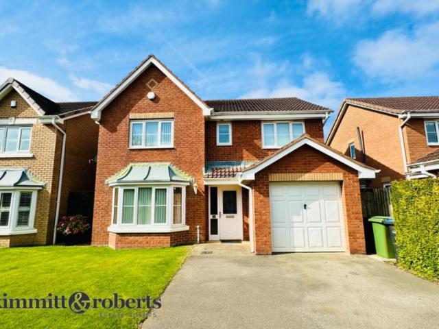 4 bedroom detached house for sale