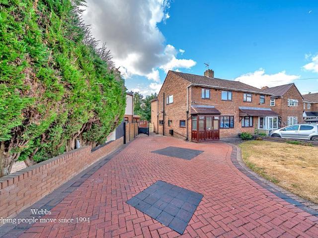 4 bedroom semi detached house for sale