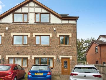 5 bedroom semi detached house for sale