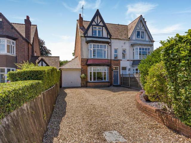 4 bedroom semi detached house for sale