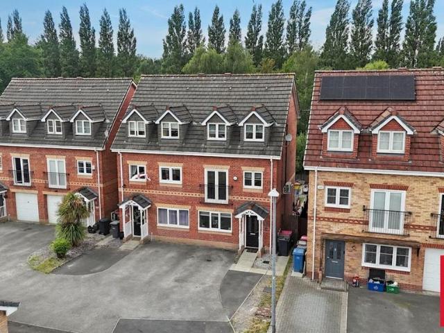 4 bedroom semi detached house for sale