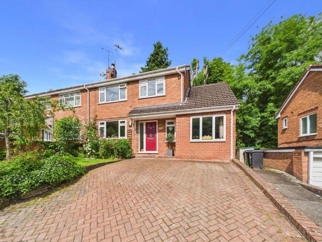 4 bedroom semi detached house for sale