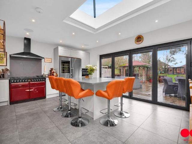 4 bedroom semi detached house for sale
