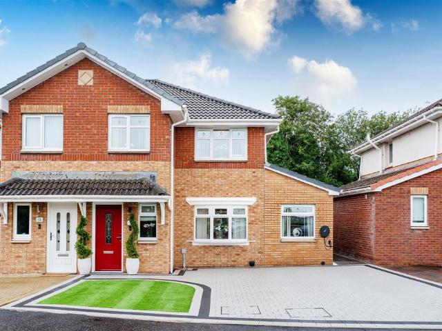 4 bedroom semi detached house for sale