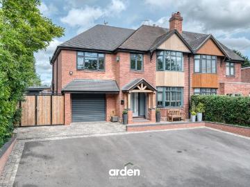 4 bedroom semi detached house for sale