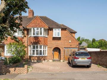 4 bedroom semi detached house for sale