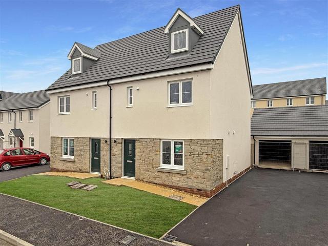 4 bedroom semi detached house for sale