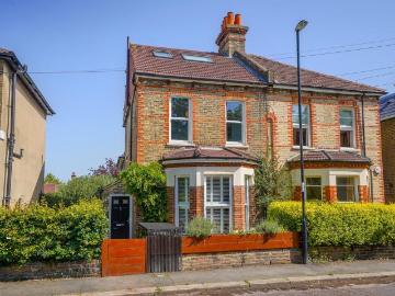 4 bedroom semi detached house for sale