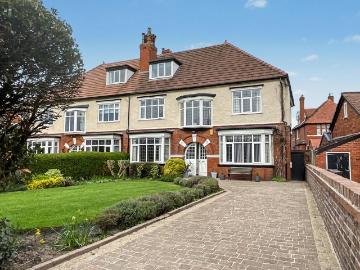 4 bedroom semi detached house for sale