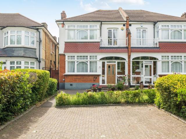 4 bedroom semi detached house for sale