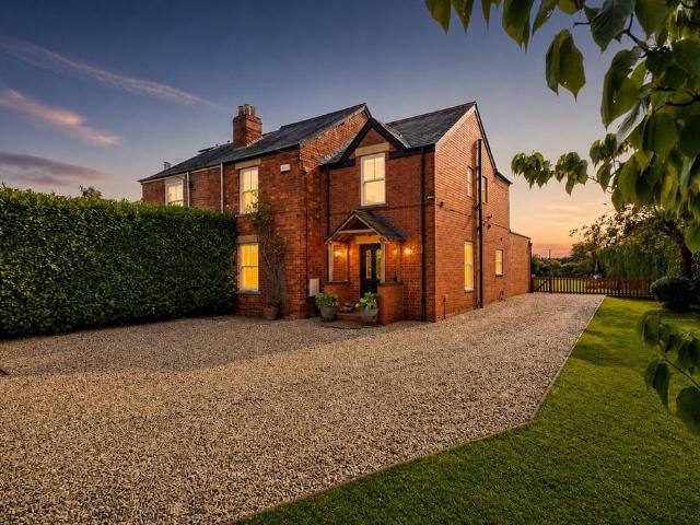4 bedroom semi detached house for sale