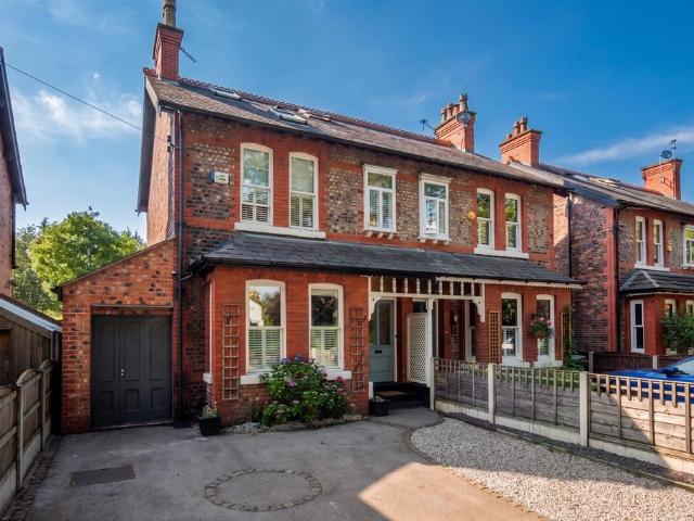 4 bedroom semi detached house for sale