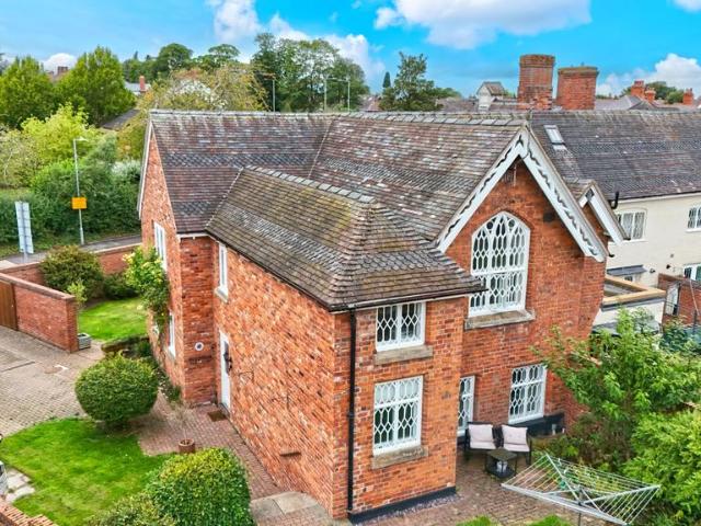 4 bedroom semi detached house for sale