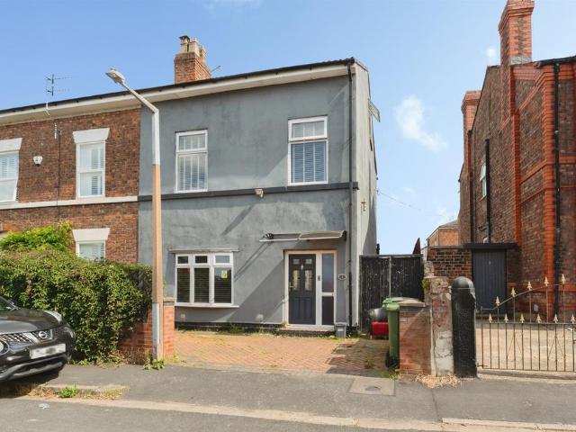 4 bedroom semi detached house for sale