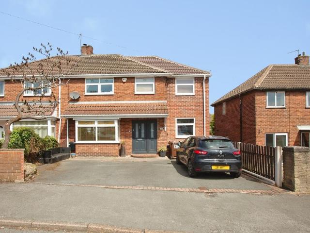 4 bedroom semi detached house for sale