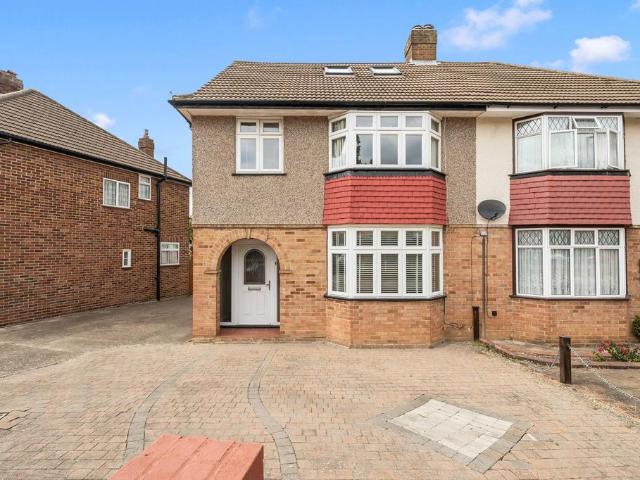 4 bedroom semi detached house for sale