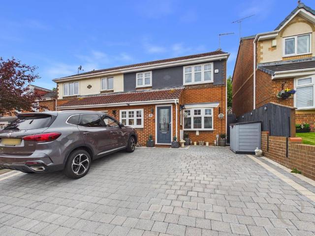 4 bedroom semi detached house for sale
