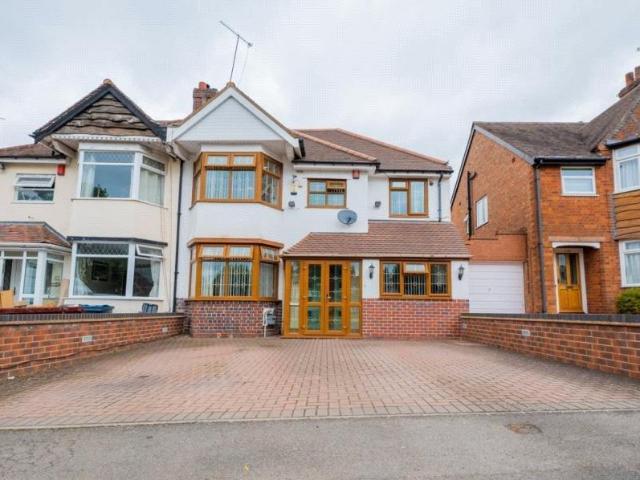 4 bedroom semi detached house for sale
