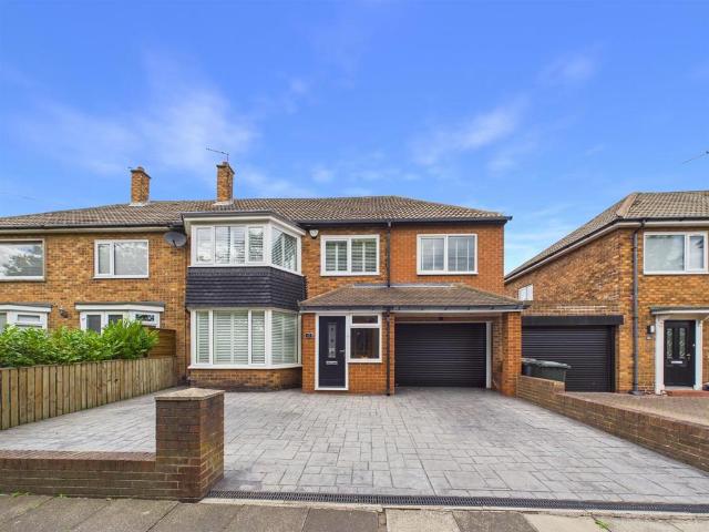4 bedroom semi detached house for sale