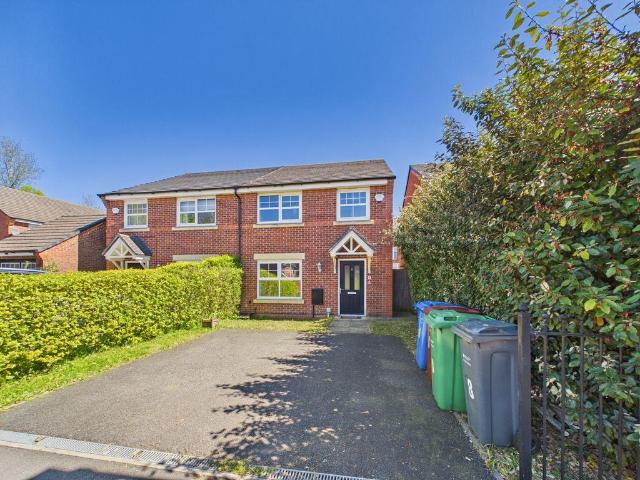 4 bedroom semi detached house for sale
