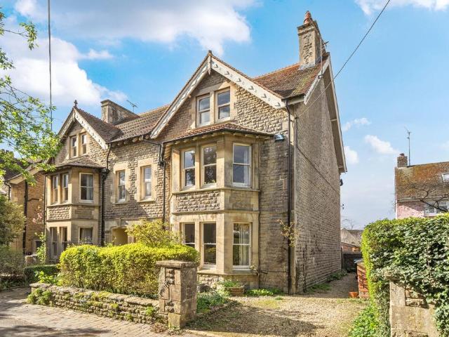 4 bedroom semi detached house for sale
