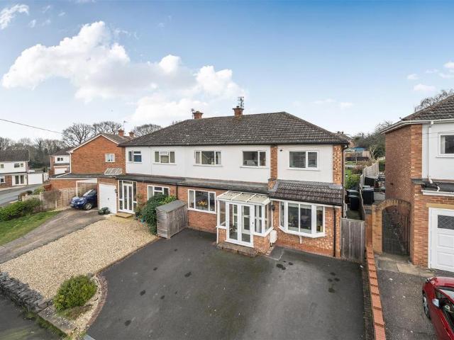 4 bedroom semi detached house for sale