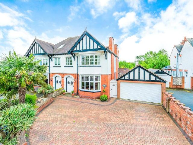 4 bedroom semi detached house for sale