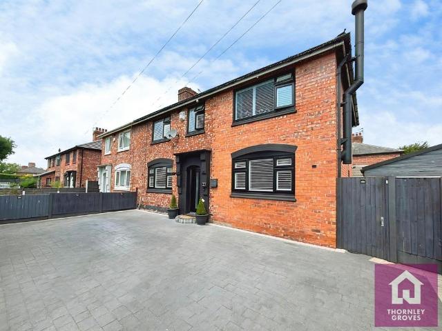 4 bedroom semi detached house for sale