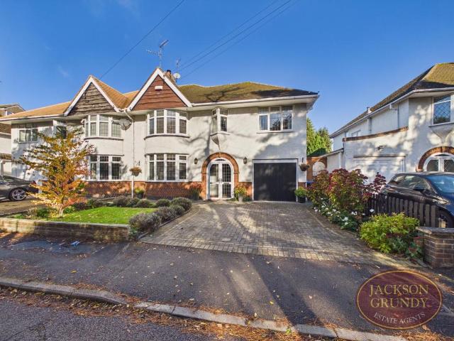 4 bedroom semi detached house for sale