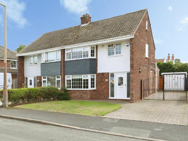 4 bedroom semi detached house for sale