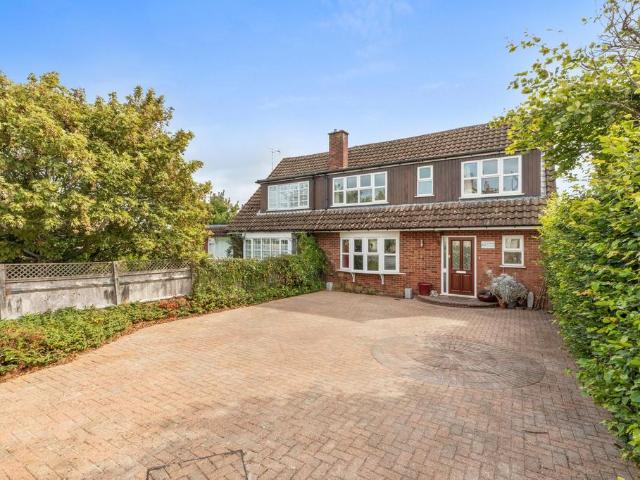 4 bedroom semi detached house for sale