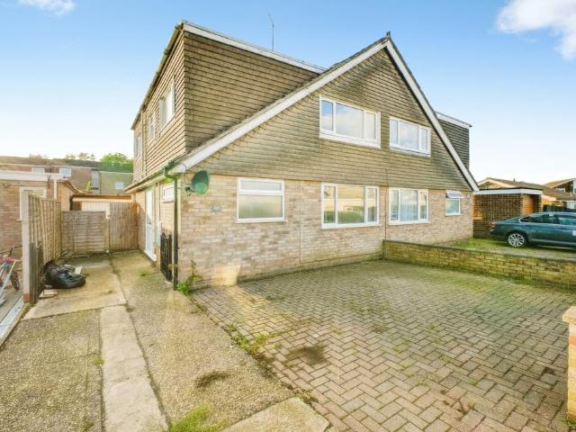 4 bedroom semi detached house for sale