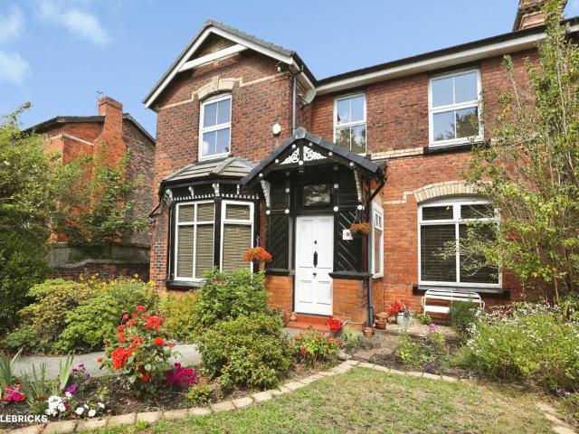 4 bedroom semi detached house for sale