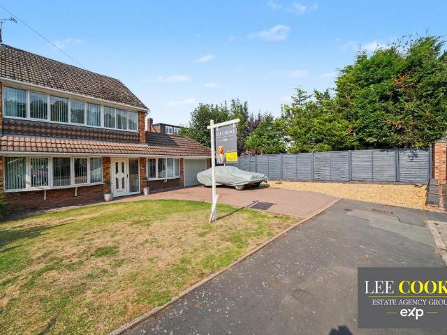4 bedroom semi detached house for sale
