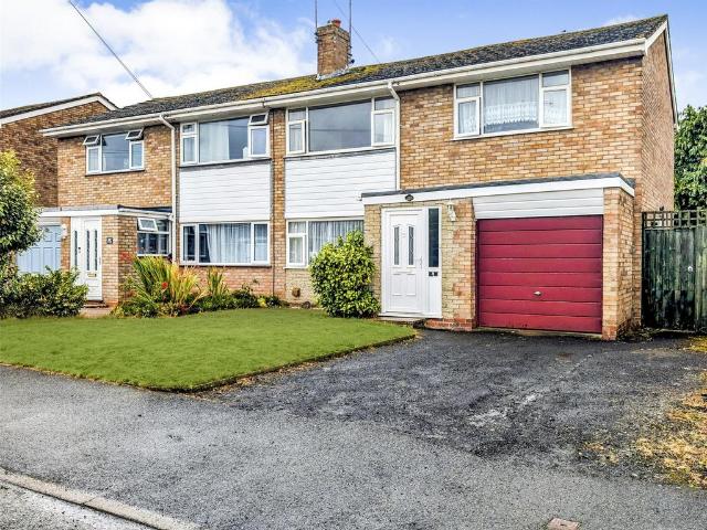 4 bedroom semi detached house for sale