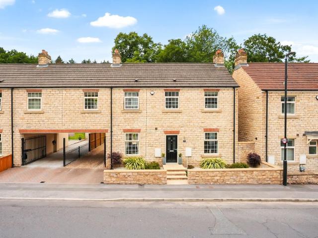 4 bedroom semi detached house for sale