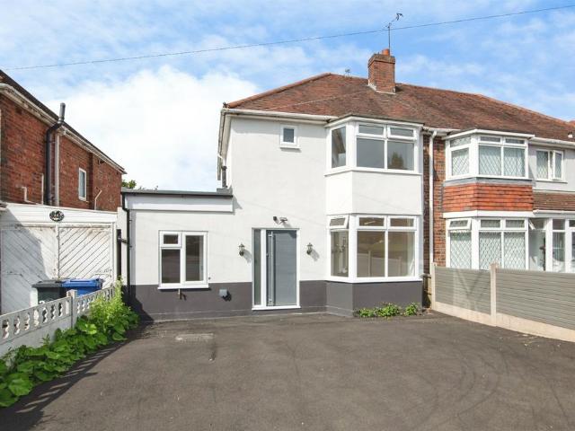 4 bedroom semi detached house for sale